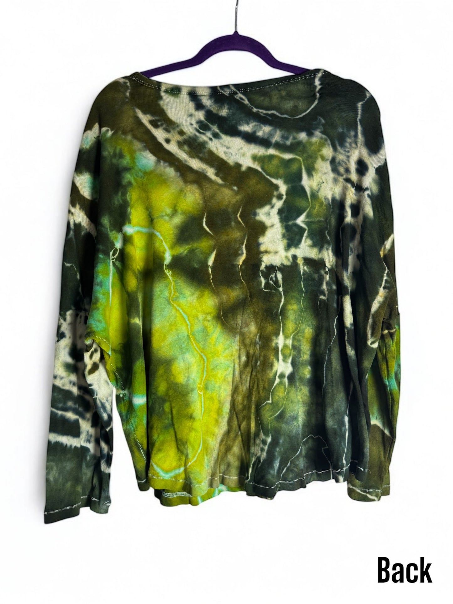 Women’s Petite Large Geode Tiedye Long Sleeve Shirt