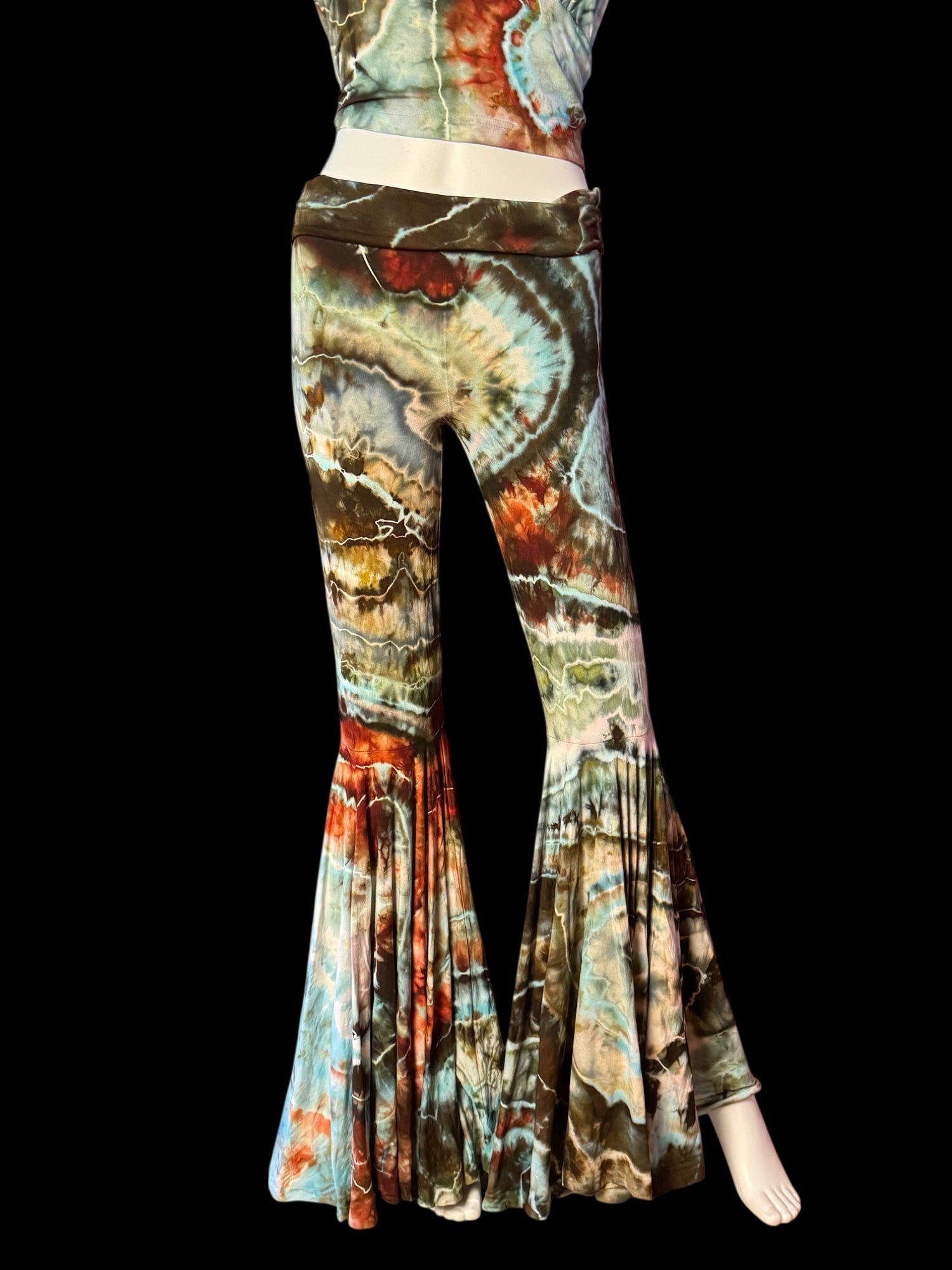 Two Piece Tiedye Halter + Bell Bottom pants Set Women's Size Medium